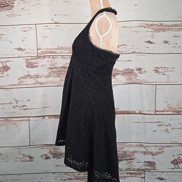 Belle by Badgley Mischka Sophia Eyelet Halter Mini Dress Black Size 10 - Picture 2 of 10